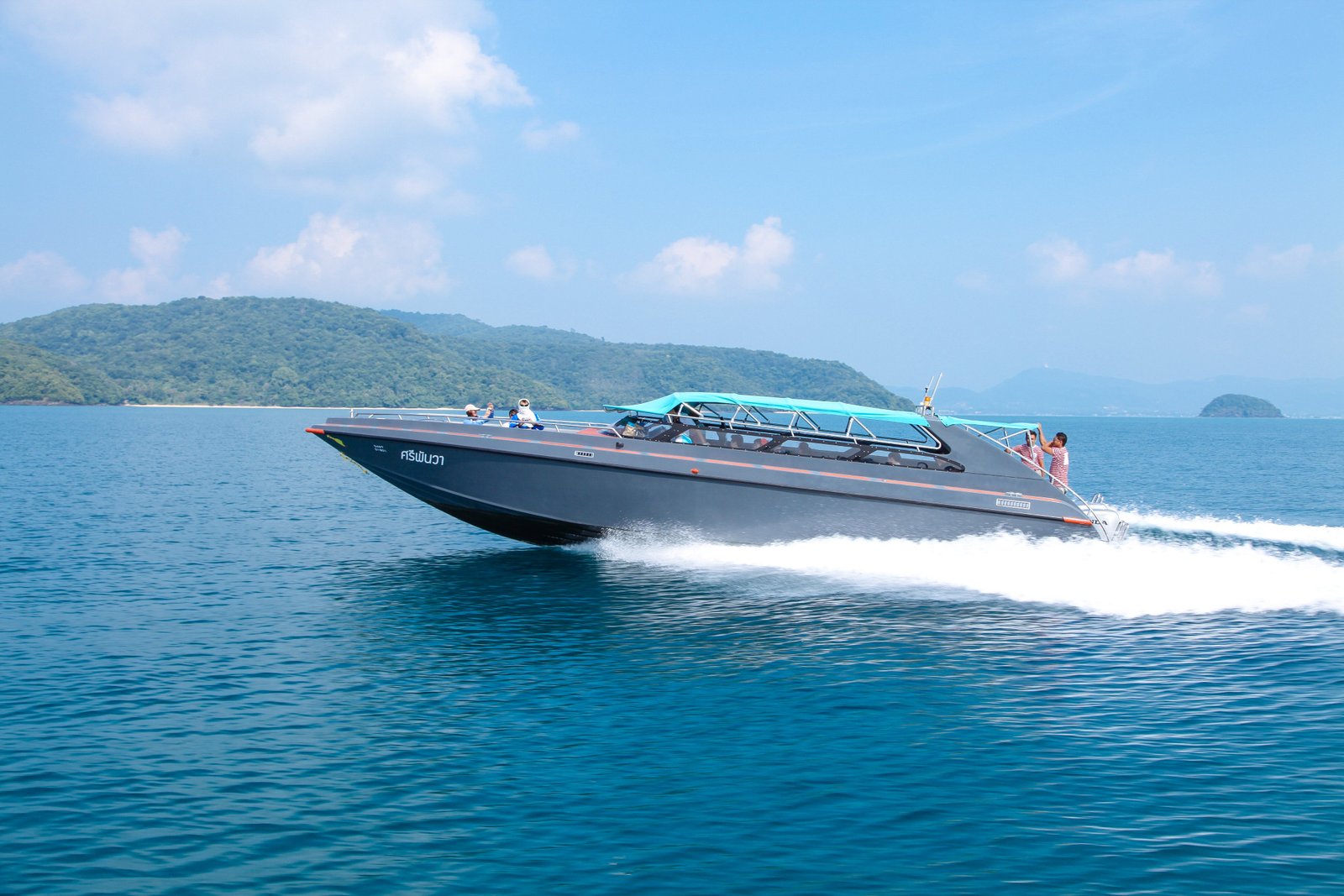 Take a boat tour on ‘Free Willy’