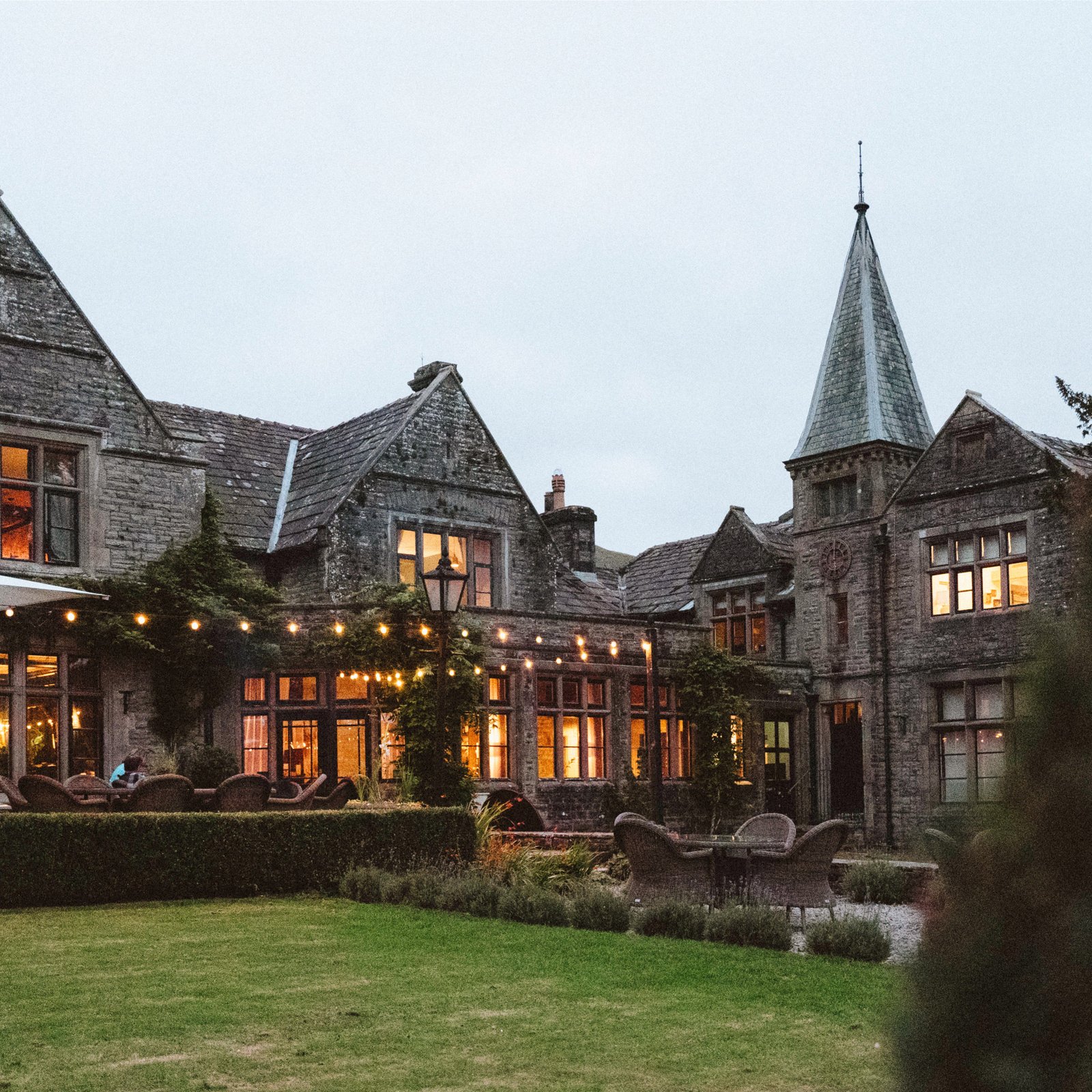 Robbie, Elordi and the crew stayed in Simonstone Hall