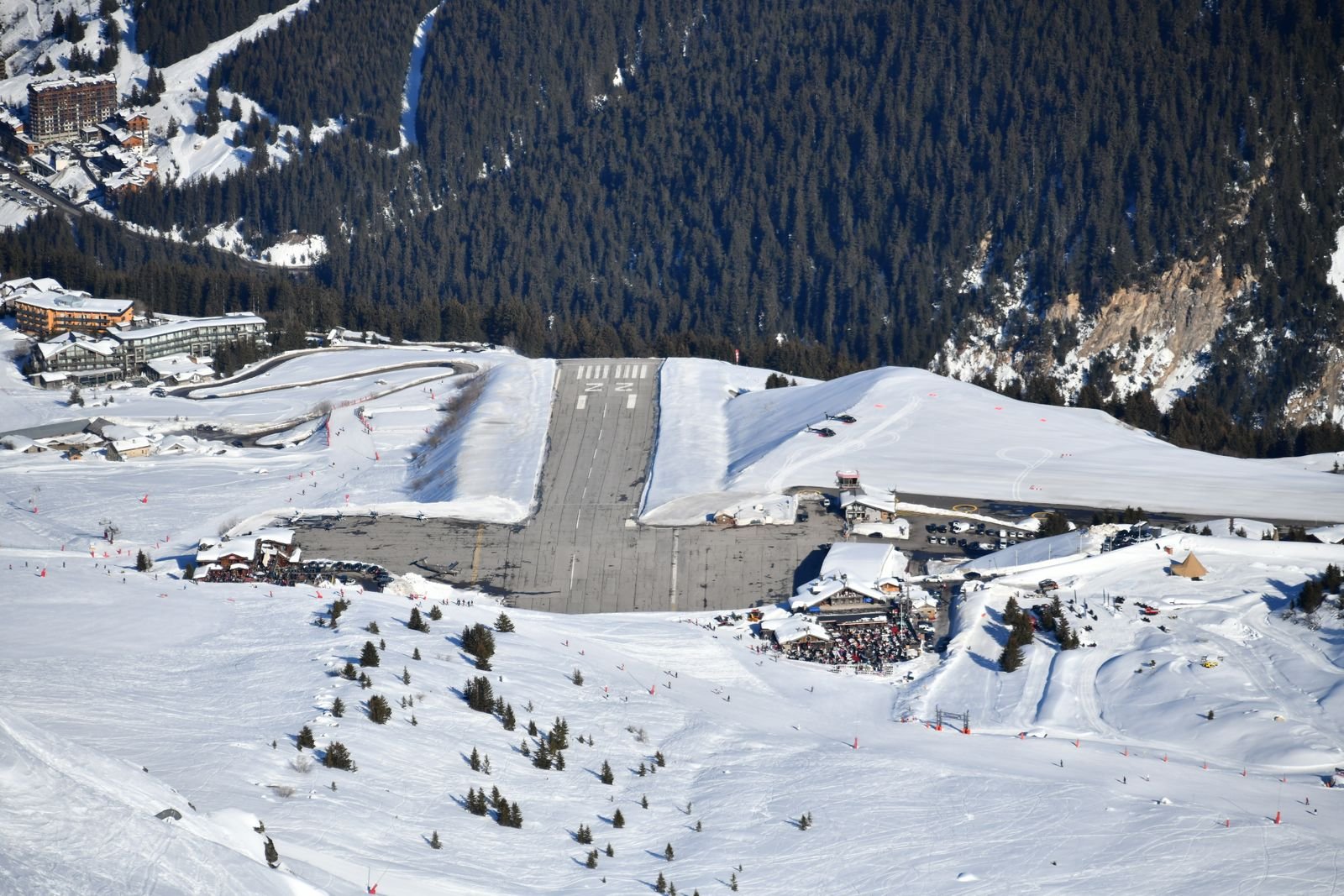 Image may contain Airfield Airport Outdoors Nature Piste Snow and Sport