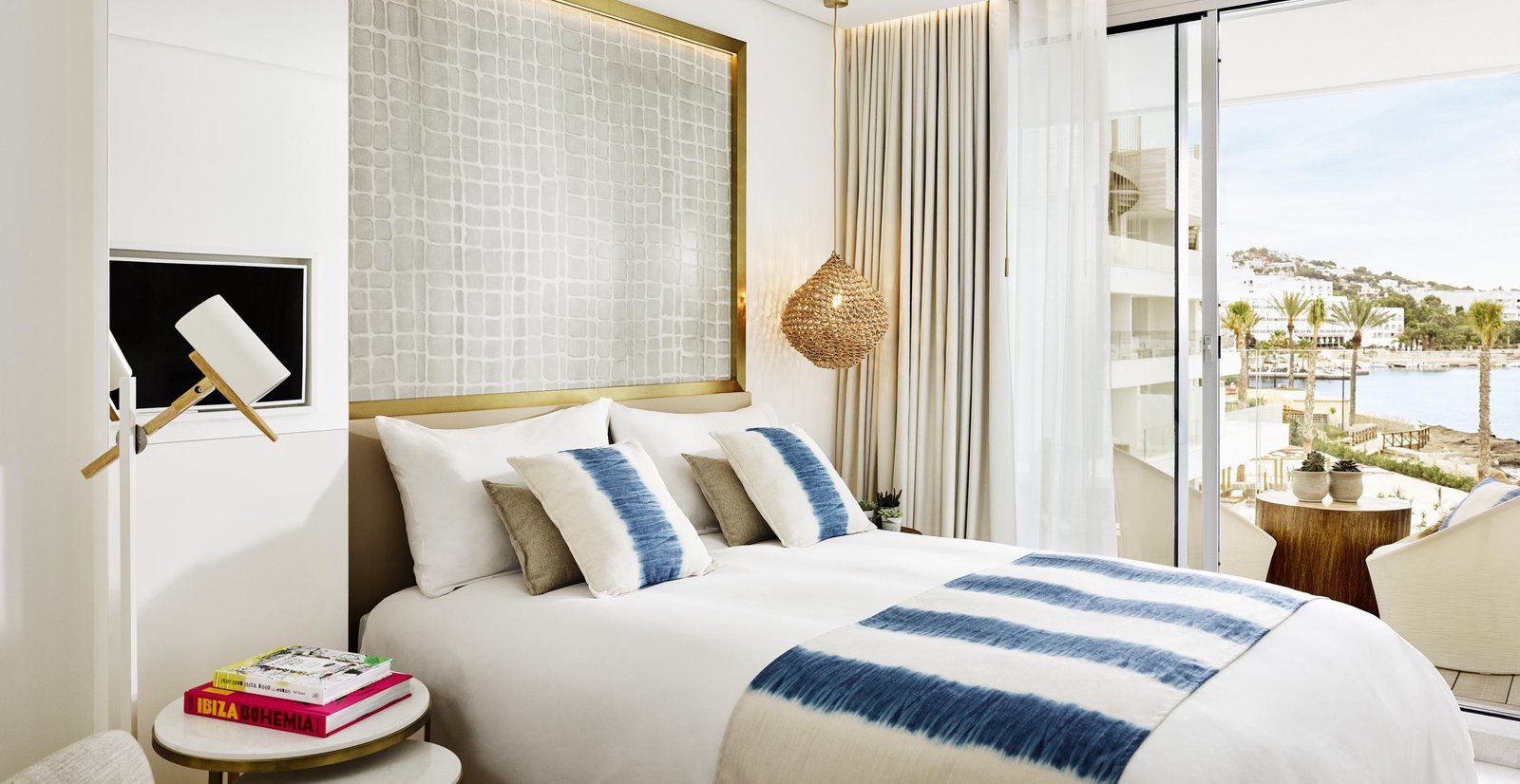 Most of the bedrooms and suites offer stunning views overlooking Talamanca Bay