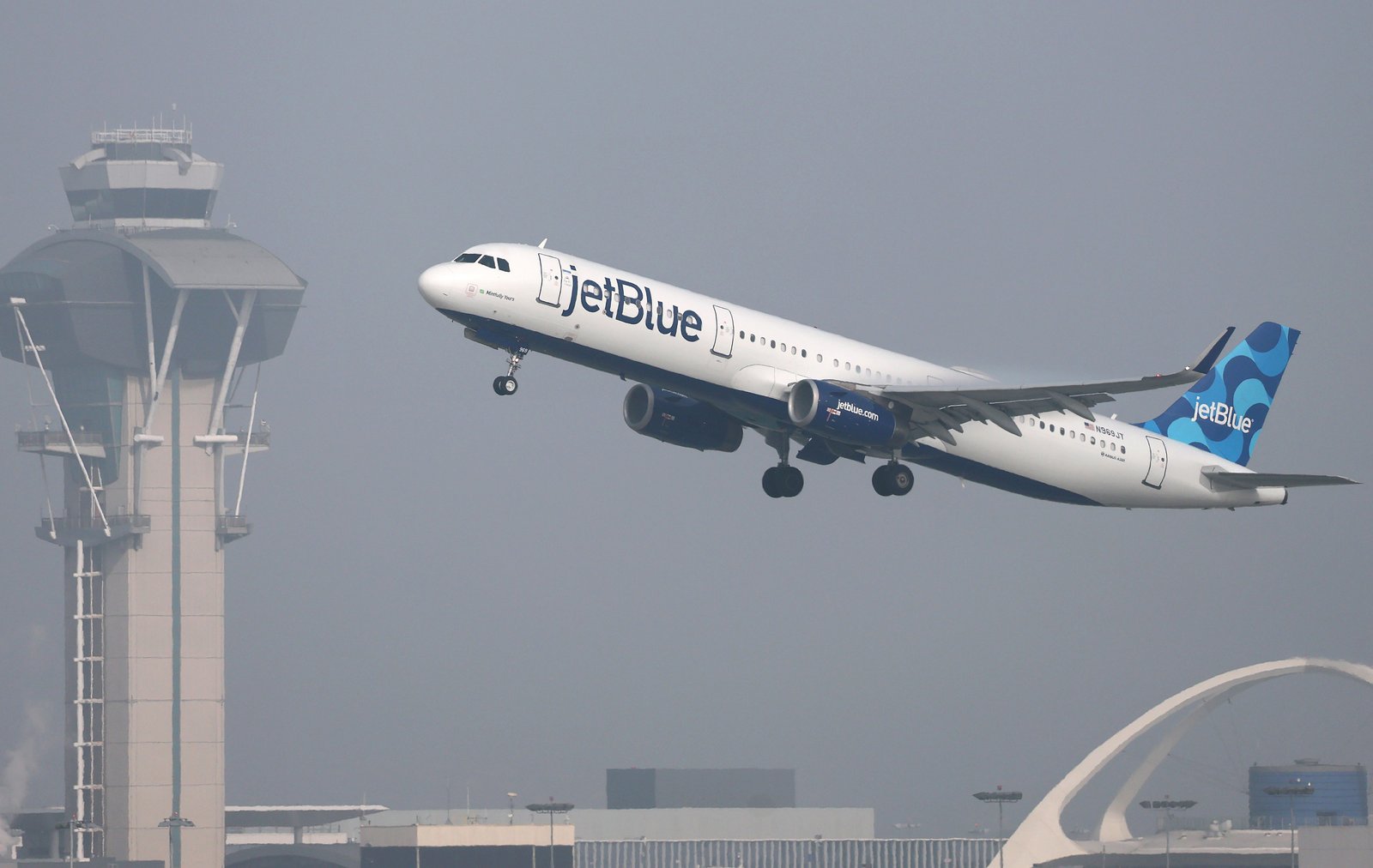The groundstop for all JetBlue flights was canceled within an hour
