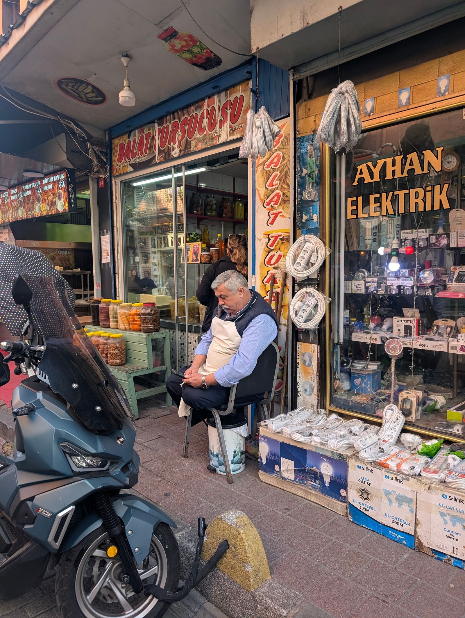 Balat Tursucusu, a dedicated pickle shop