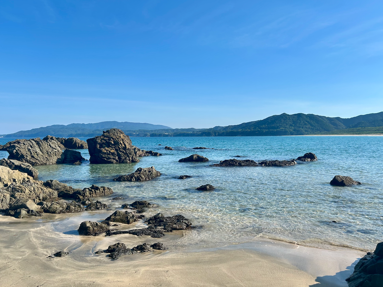 Samantha spent a hard-earned rest day on Oki Beach