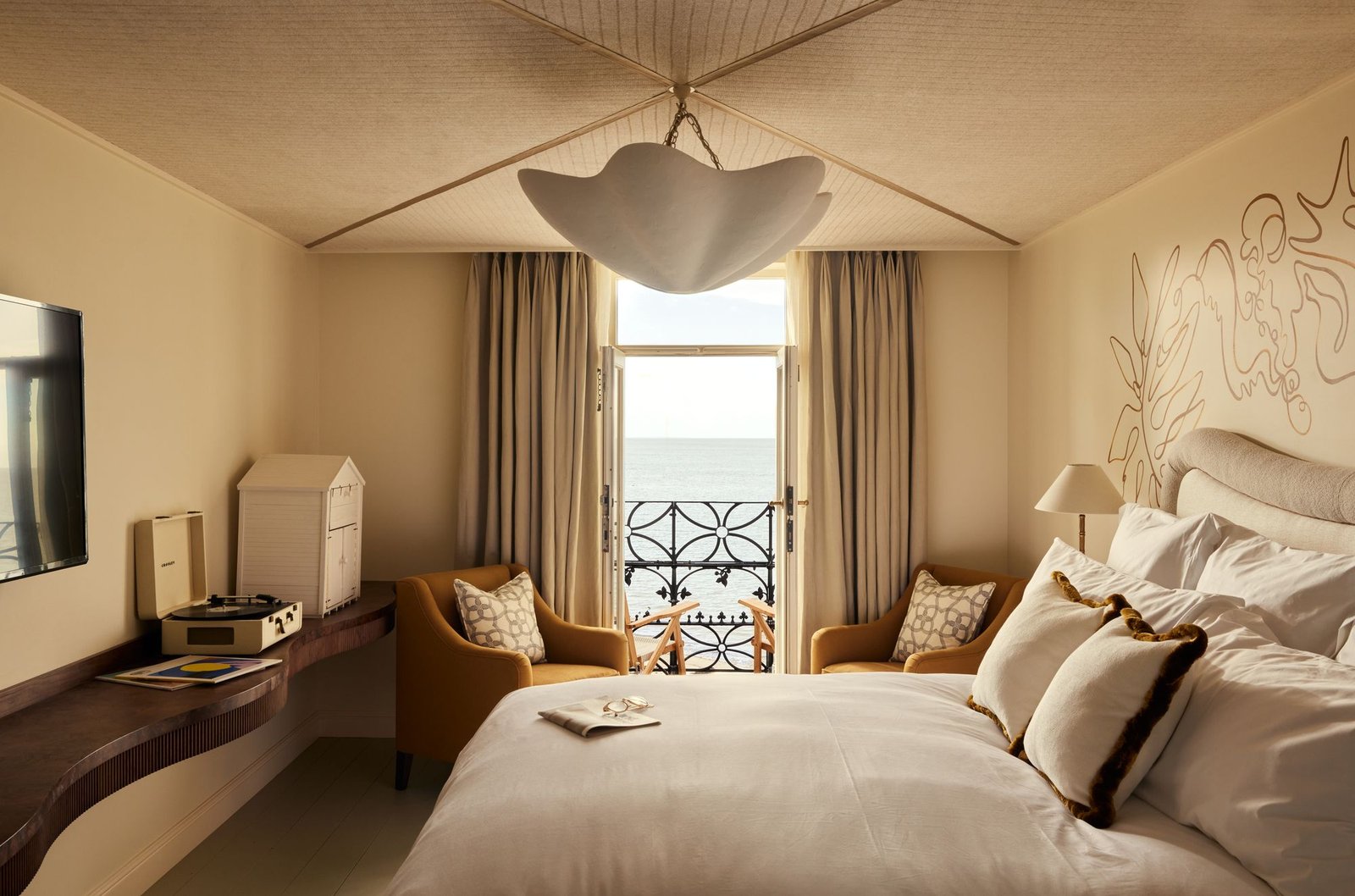 Wake up to Margate’s sea views at No. 42 by Guest House