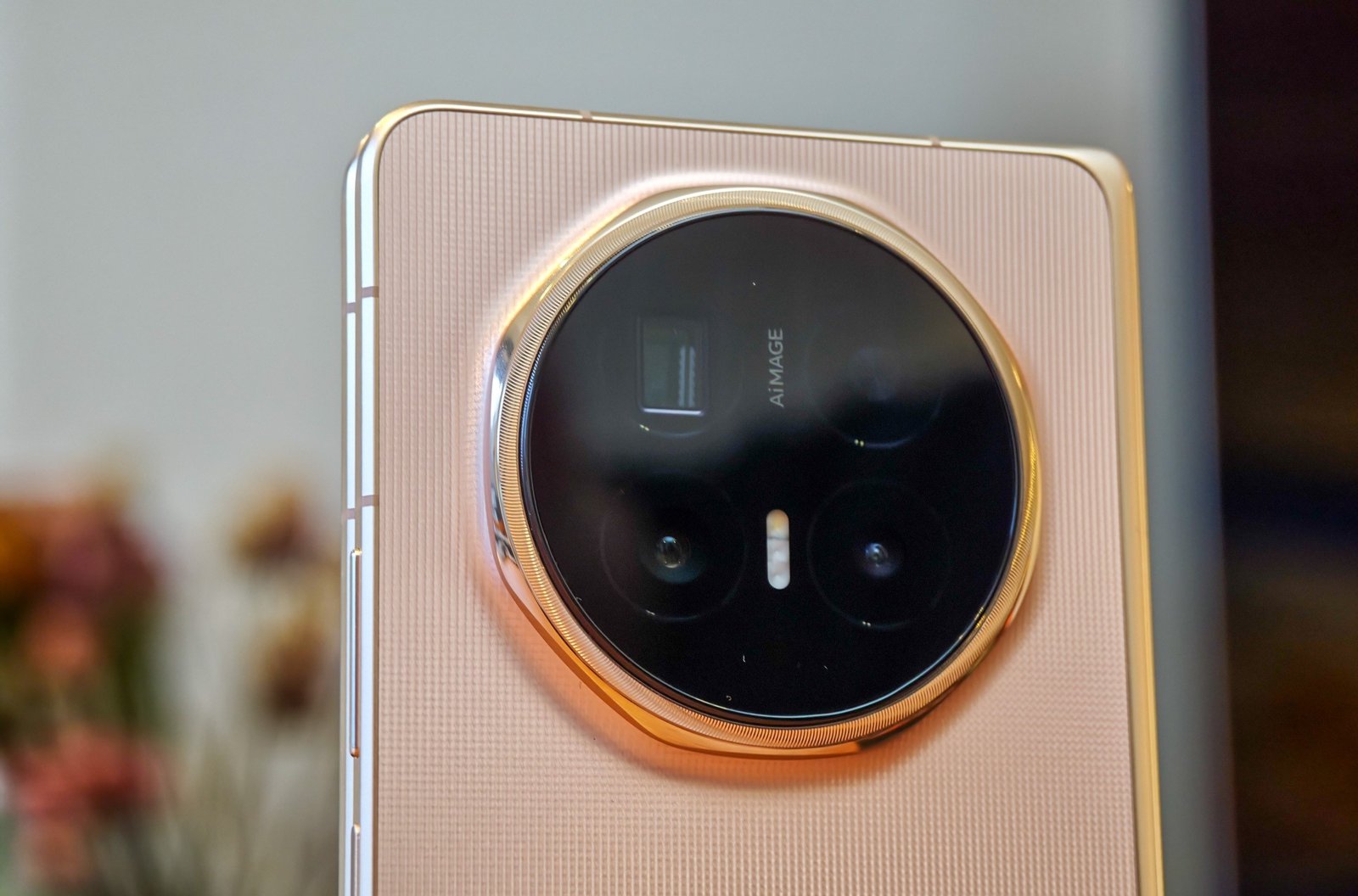 Photo of the Honor Magic V6 camera