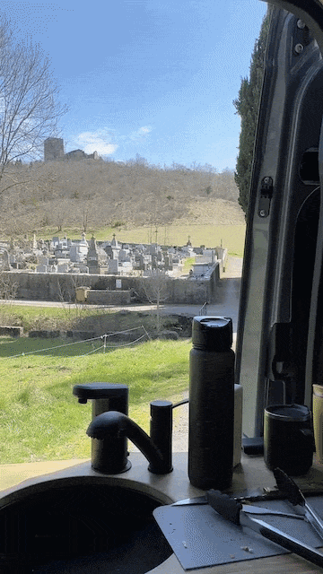 With the LinkPower 2 battery attached, I can put the Starlink Mini over 50 meters away.