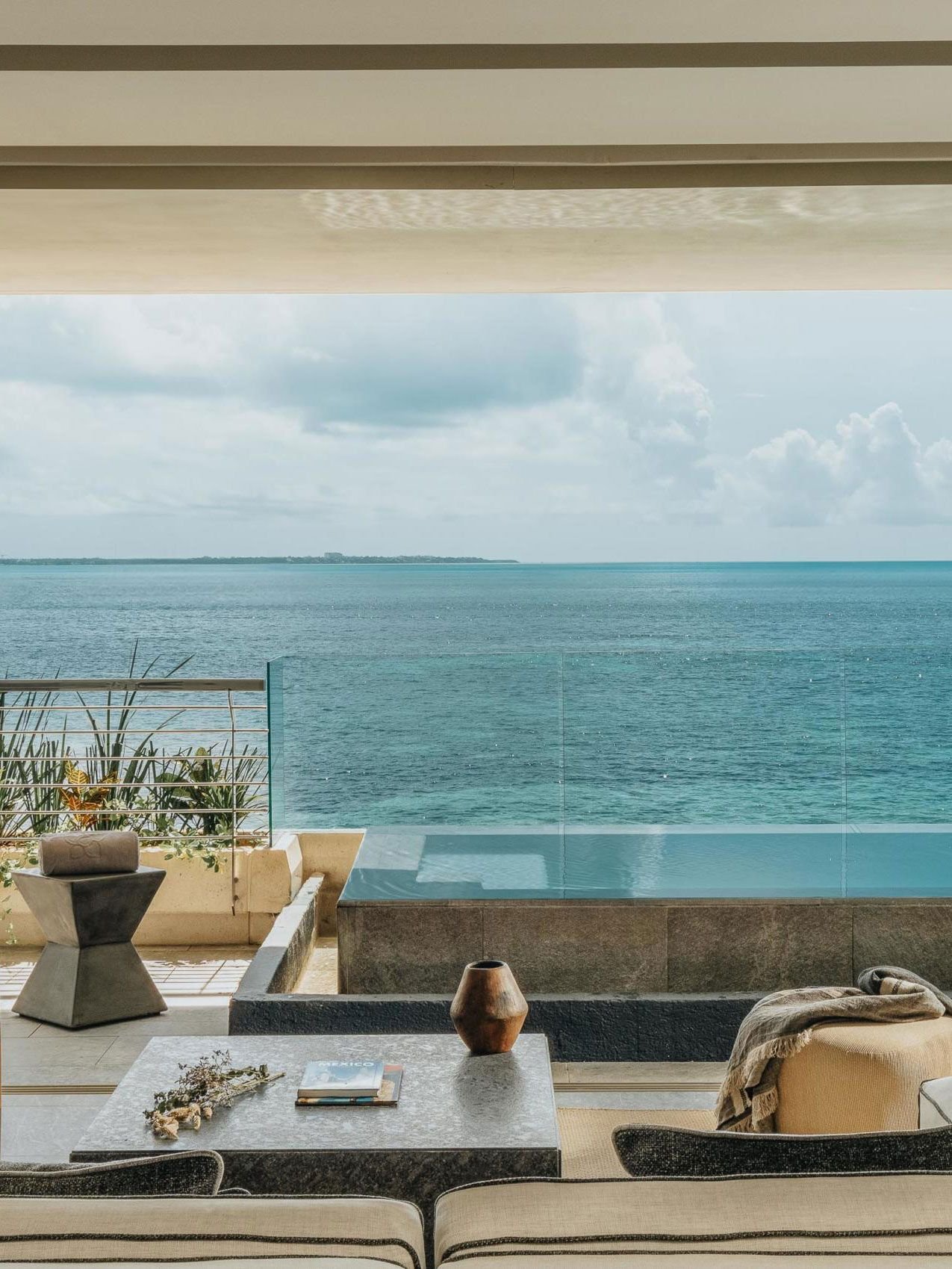 Image may contain Horizon Nature Outdoors Sky Pool and Water