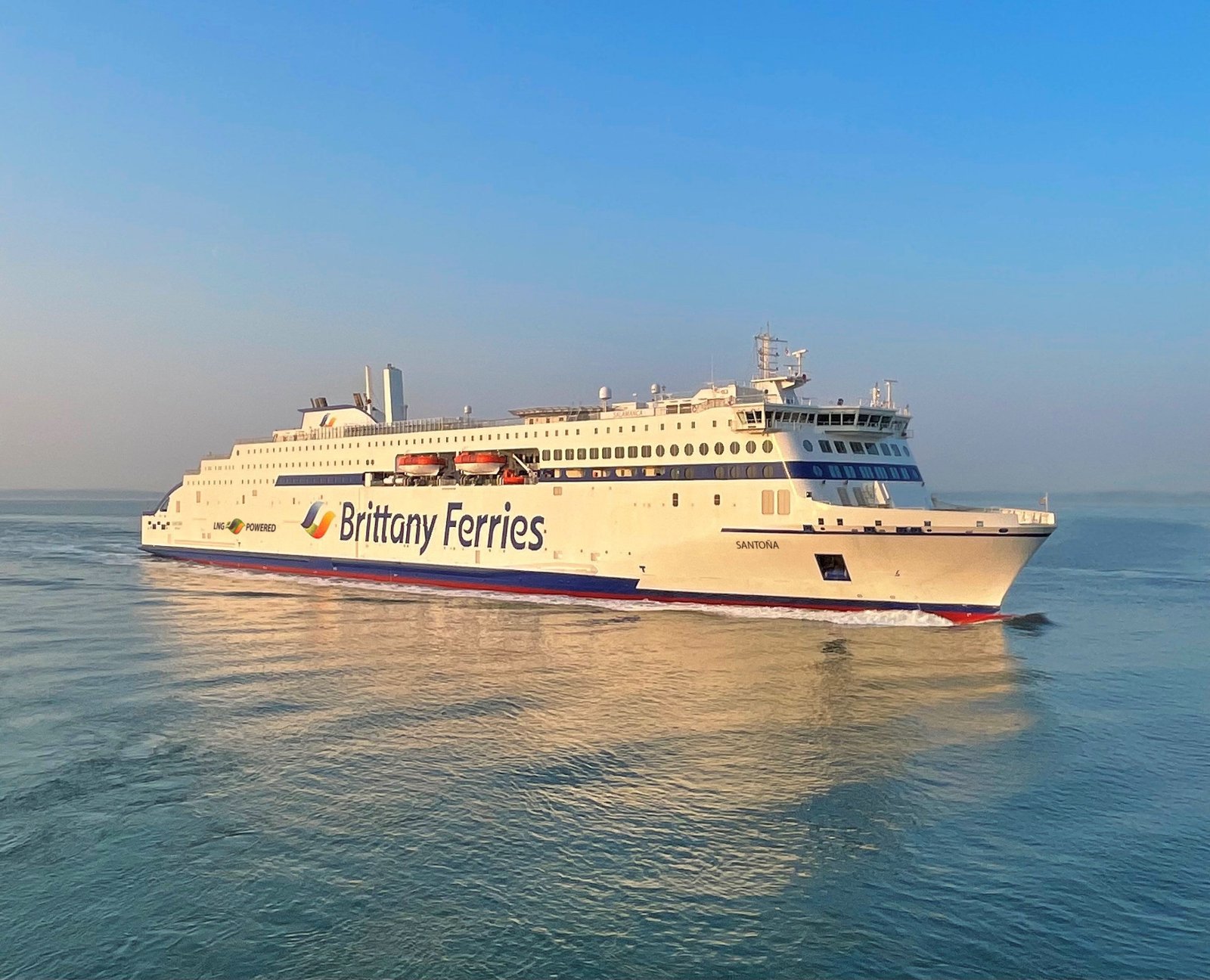 Sailing by: Brittany Ferries Santona, powered by LNG