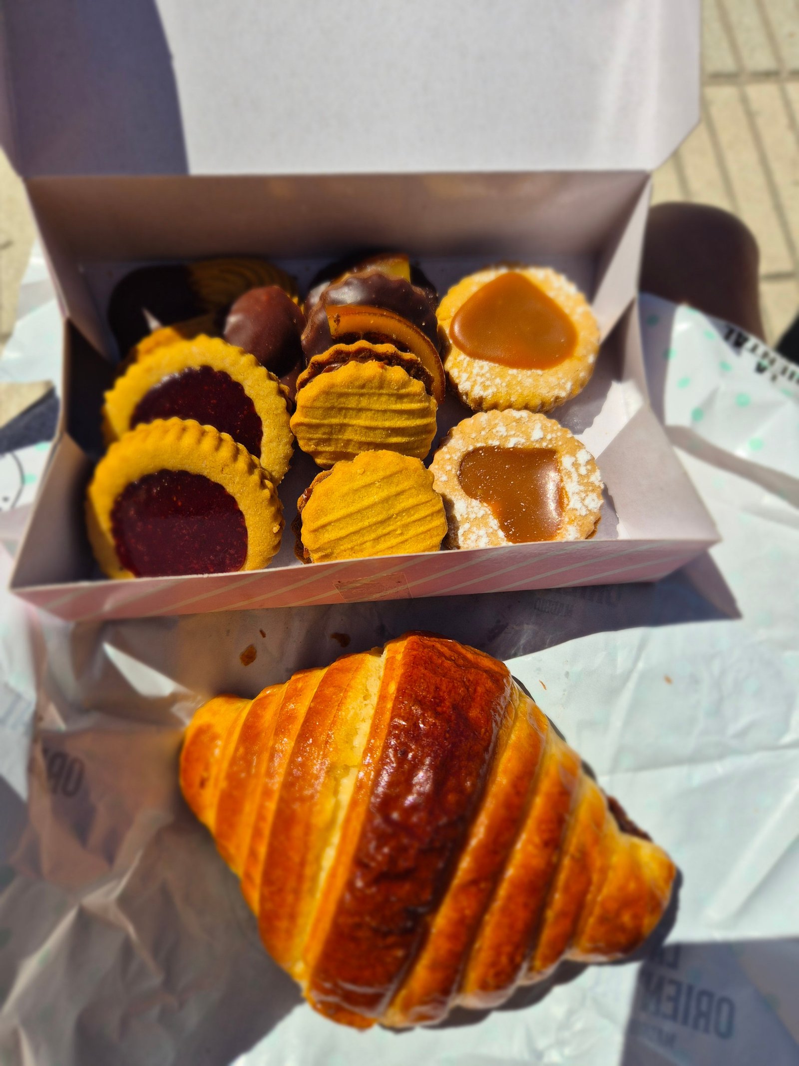 The biscuits at Pastelería La Oriental sin Gluten are highly recommended