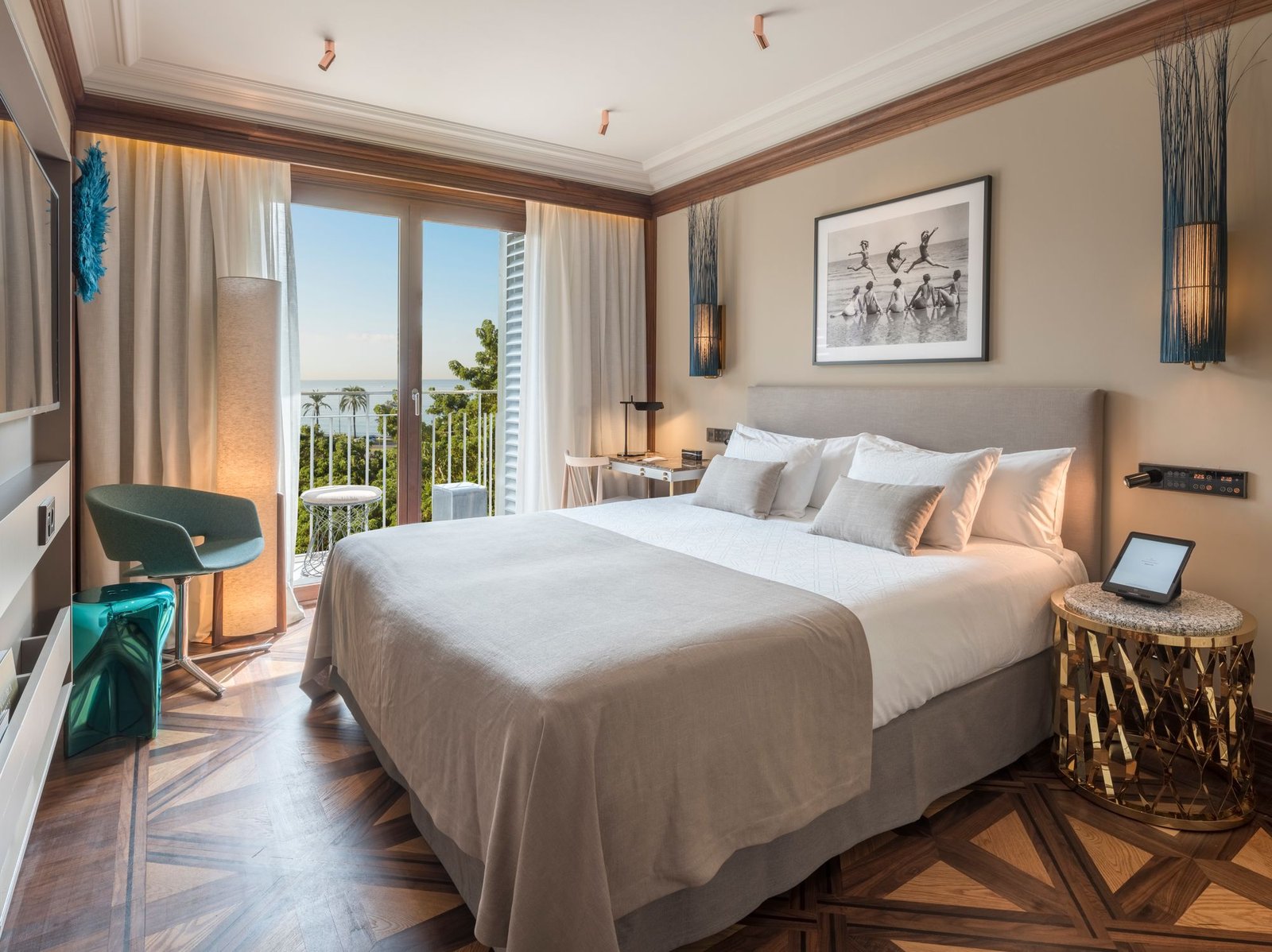 Signature rooms at El Llorenc come with sea views