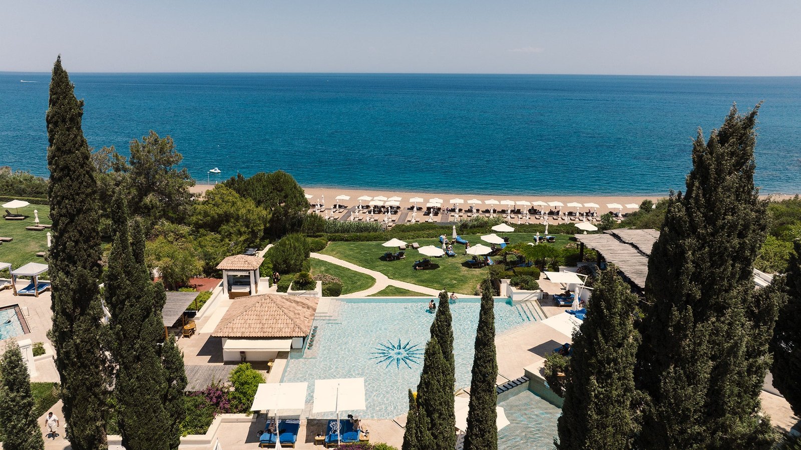 Anassa overlooks the bay of Polis Chrysochous