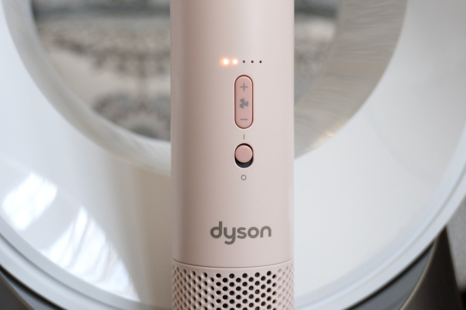 A close-up of the Dyson HushJet Mini Cool fan’s controls.