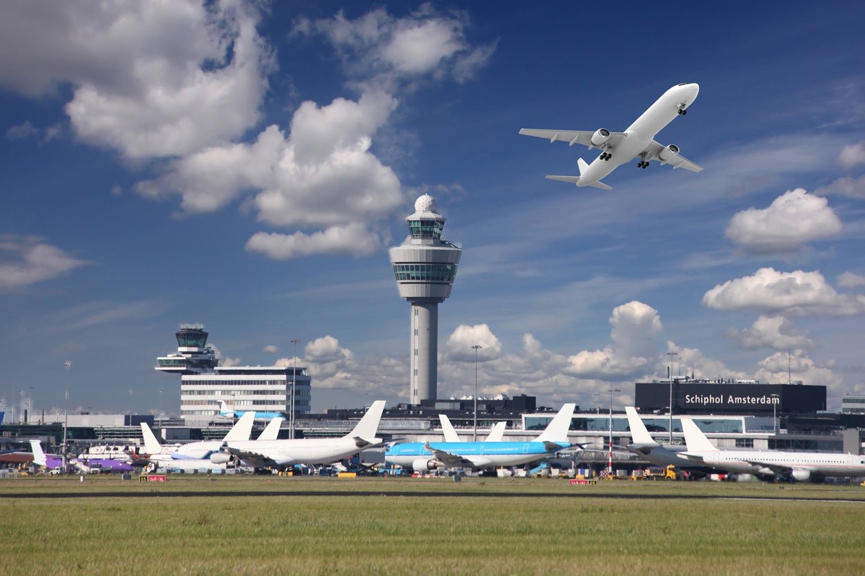 Schiphol, one of the busiest and most expensive airports in Europe, will offer a temporary 10 per cent discount on airport charges from 27 April 27 to 31 March, 2027